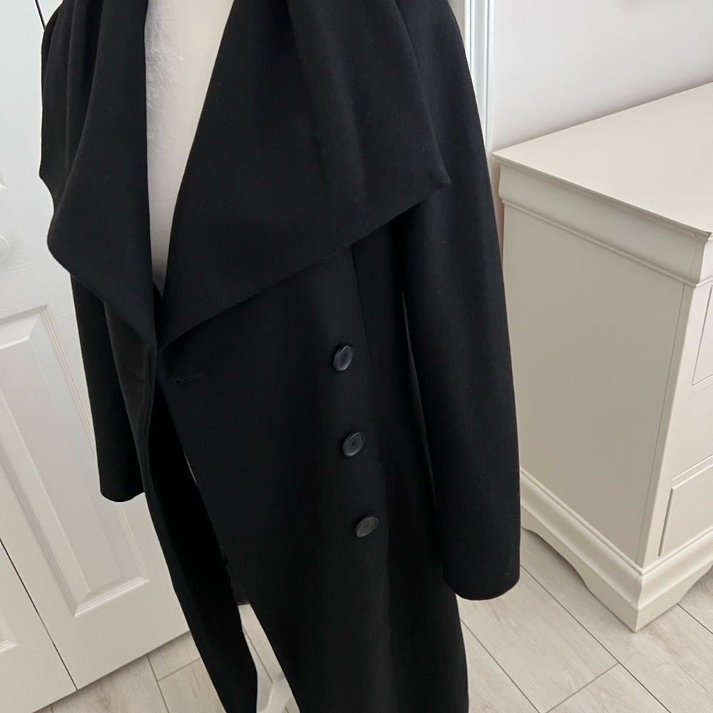 Elegant Black Button-Up Wool / Laine Coat with belt. Size XXS - Picture 7 of 11